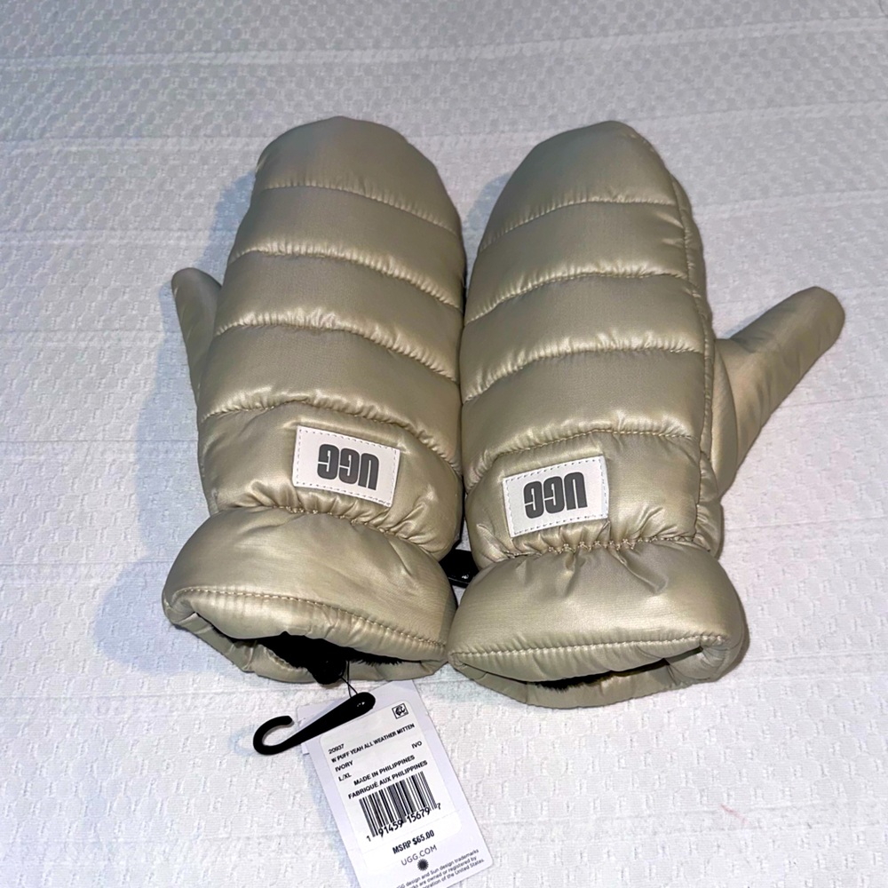 NWT UGG puff weather mitten ivory size L/XL